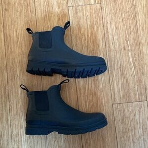 Everlane Chelsea Rain Boot